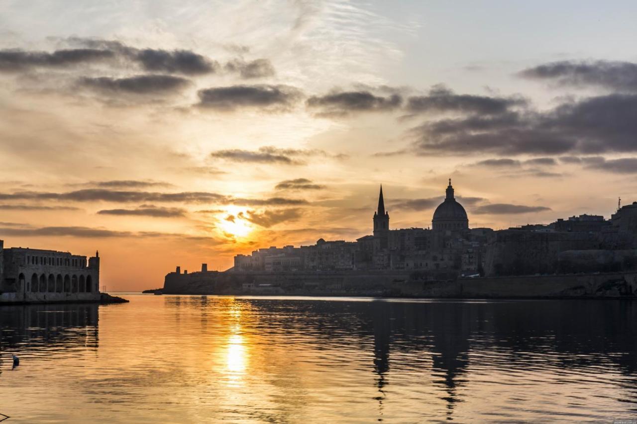 Saint Julian's Splendid Seaside Retreat On Spinola Bay 아파트 외부 사진
