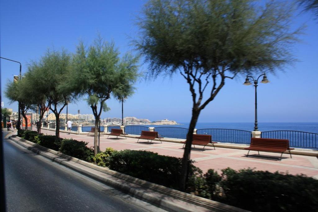 Saint Julian's Splendid Seaside Retreat On Spinola Bay 아파트 외부 사진